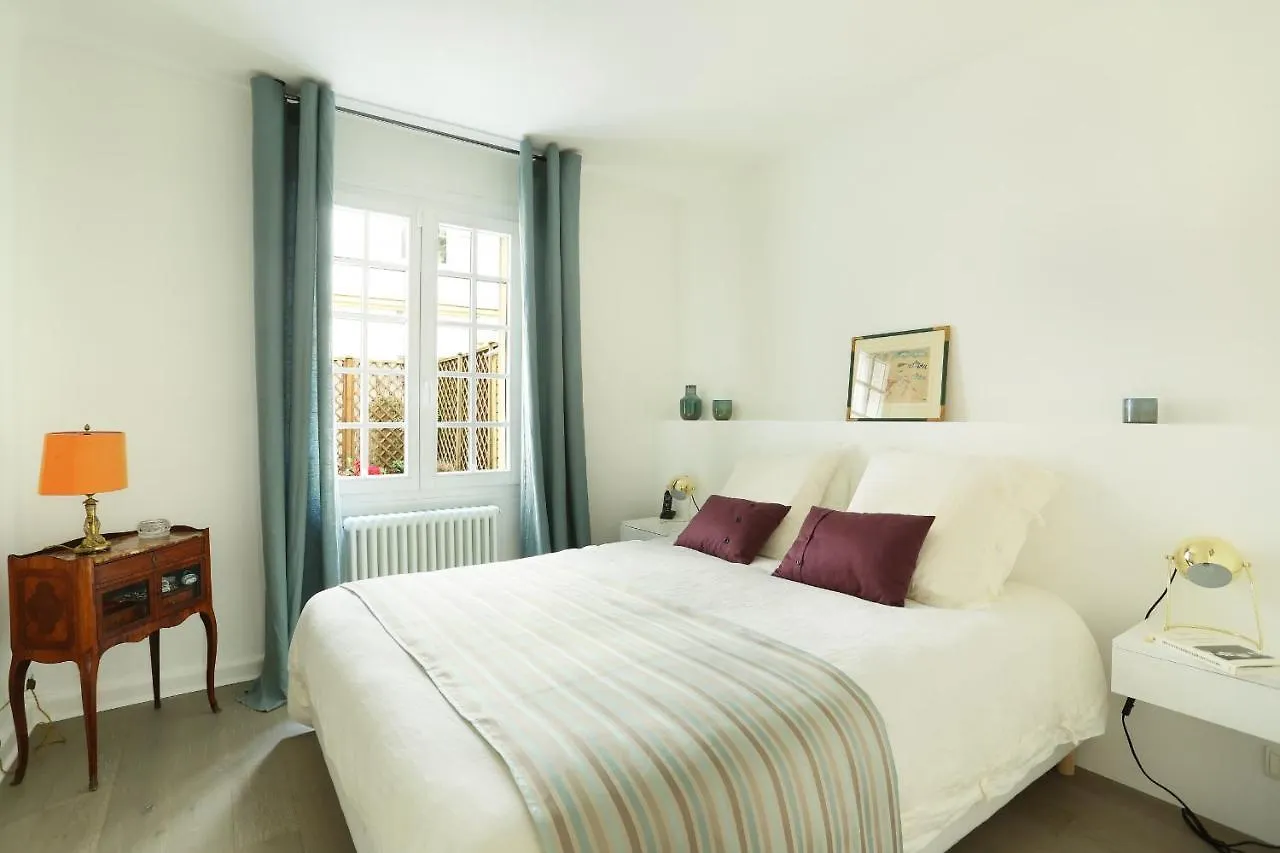 Apartment Champs Elysees By Studio Prestige Paris